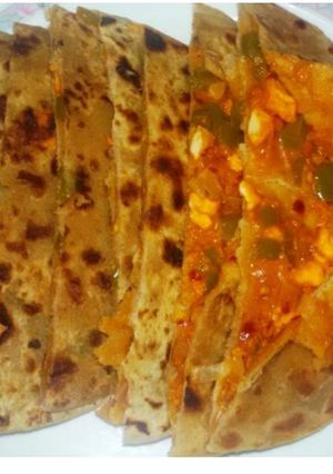 अचारी पनीर टिक्का पराठा (Achari Paneer Tikka Paratha recipe in Hindi) रेसिपी मुख्य फोटो