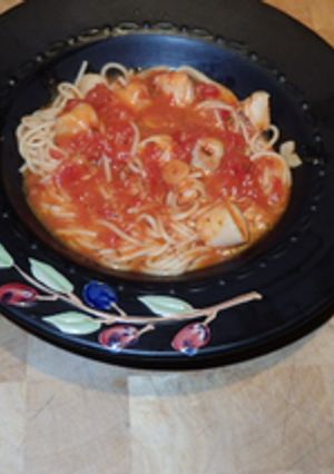 A picture of Spaghetti with Spicy Scallop Marinara Sauce.