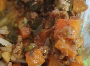Una foto de Picadillo de vainica y zanahoria con carne molida