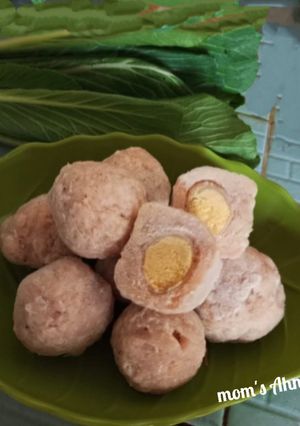 Foto resep Bola Ayam Isi Telur Puyuh