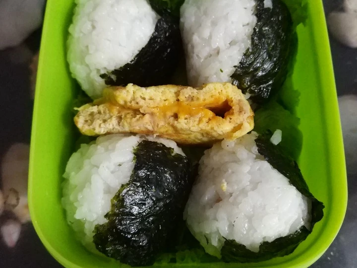 Cara Sederhana Membuat Resep  Bento Onigiri Tuna Mayonaise + Telur Dadar Tuna yang Bikin Ngiler, Lezat