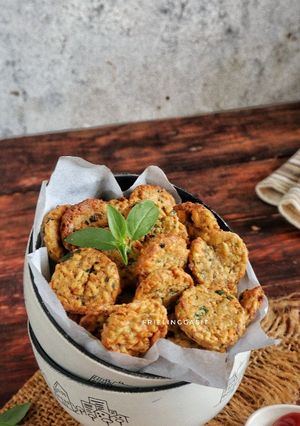 Foto resep Mie Krispi Salted Egg dg Ebi & Seledri