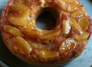 Una foto de Tarta de manzana invertida fácil