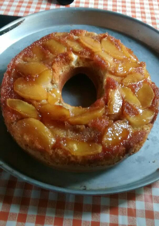 Una foto de Tarta de manzana invertida fácil