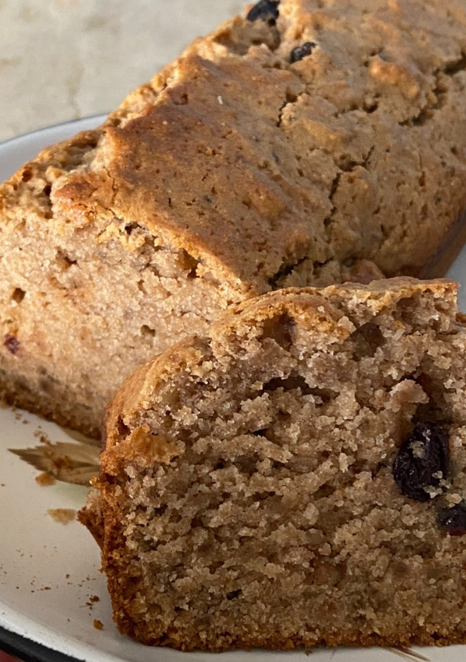 Una foto de Budín fácil de nueces y pasas rápido infalible vegano