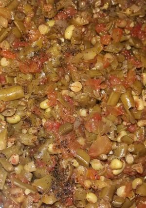 صورة لوصفة لوبية بالبندورة
