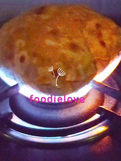 A picture of Phulka roti chapati.