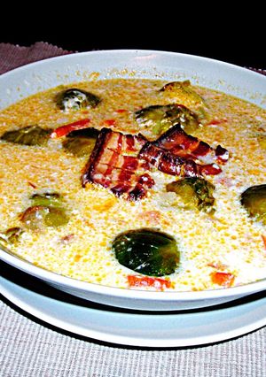 Una foto de Sopa de coles de Bruselas