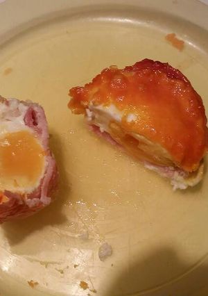 A picture of mini breakfast bites.