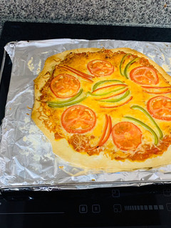 Una foto de Pizza casera de verduras
