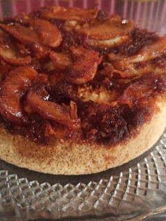 Una foto de Torta invertida de manzana