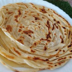A picture of Crispy karara pheni paratha.