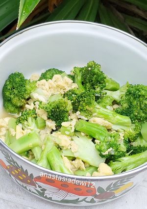 Foto resep Ca / Tumis Brokoli Telur