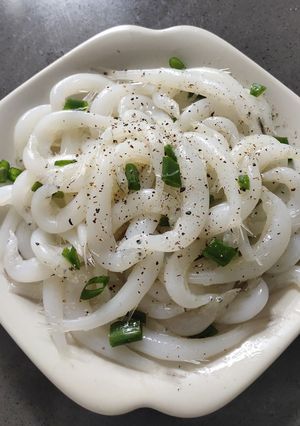 A picture of Boiled Silver Fish.