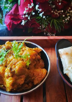 A picture of Cauliflower and potato sabzi.