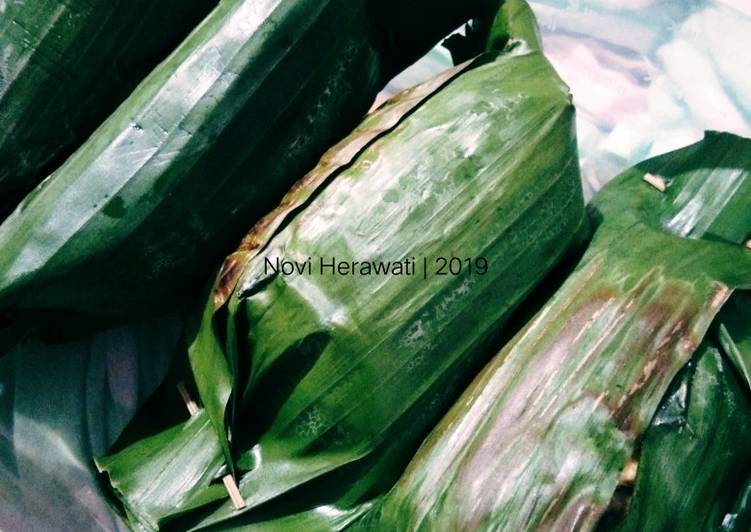 Nasi Bakar Ayam Suwir