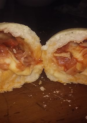 Una foto de Bombitas rellenas de pizza