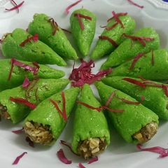 A picture of Kaju pan.