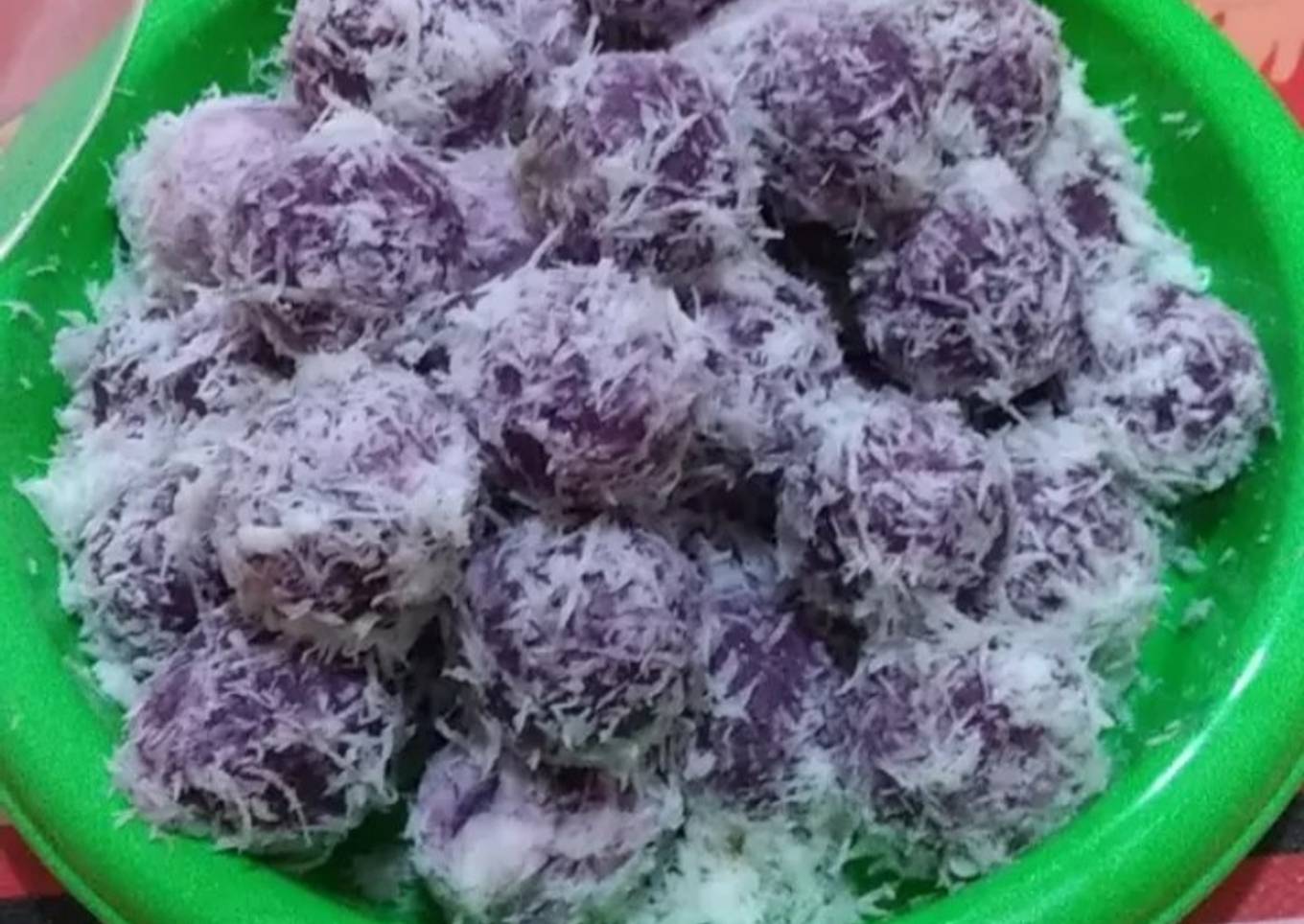 Klepon ubi ungu gula merah