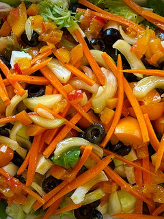 Una foto de Ensalada con vinagreta de albaricoque
