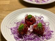 Una foto di polpette di cavolo