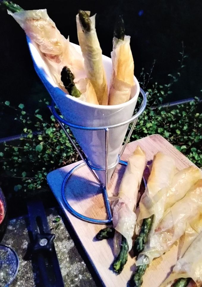 Una foto de Aperitivo crujiente de espárragos trigueros con panceta