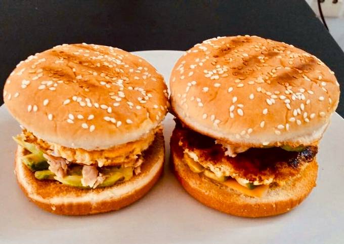 Burger Tempe
Resep ini aku buat karena suami tidak makan daging