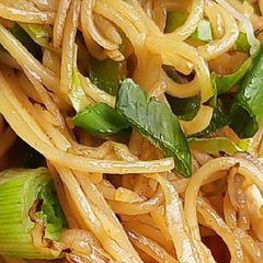 A picture of Spicy noodles.