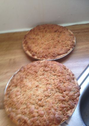 A picture of Dutch Apple pie .