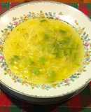 Sopa de fideos con calabacitas y apio
