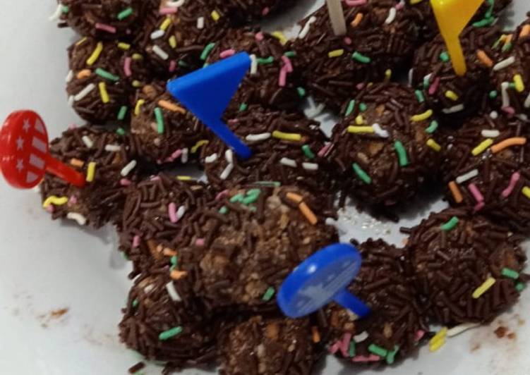 14. Regal choco balls