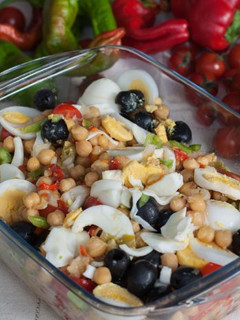 Una foto de Ensalada de garbanzos (de aprovechamiento)