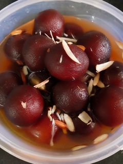 गुलाब जामुन (gulab jamun recipe in Hindi) रेसिपी मुख्य फोटो
