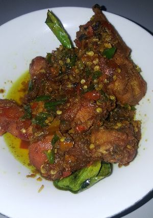 Foto resep Ayam tumis pedes