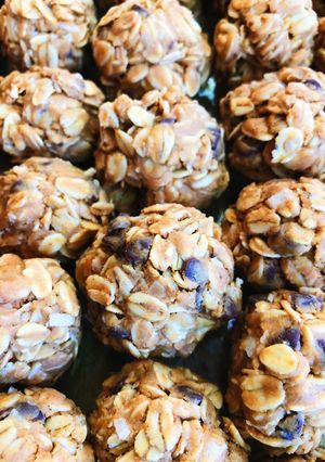 A picture of Peanut Butter Energy Balls.