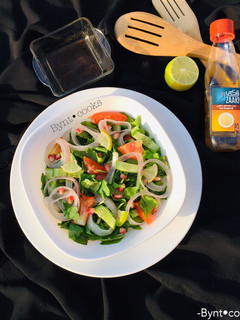 A picture of Watercress salad.