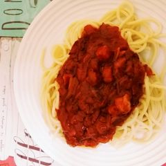A picture of Prawn Bolognese Spaghetti.
