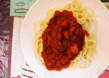 Easiest Way to Recipe Delicious Prawn Bolognese Spaghetti