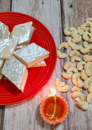 A picture of Kaju katli.