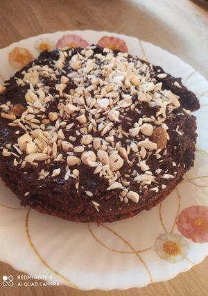 A picture of Brown simple chocolate nut cake.