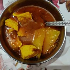 A picture of Aalu paneer.