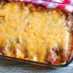 A picture of Chili Dog Casserole.
