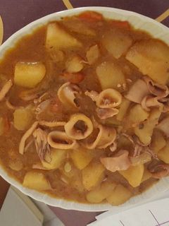 Una foto de Guiso de calamares