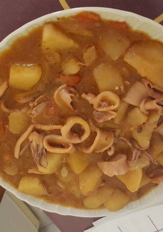 Una foto de Guiso de calamares