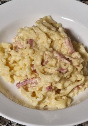 Una foto de Mafalde a la carbonara con queso de untar