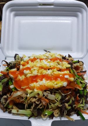 Hình của món Mì xào thập cẩm.