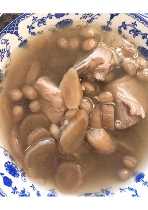 รูปของ ต้มถั่วลิสงหัวไชโป๊วกระดูกหมู🐽🤤