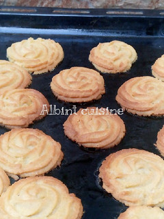 A picture of Butter cookies.
