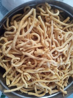 ગાઠીયા(Gathiya Recipe in Gujarati) રેસીપી મુખ્ય ફોટો