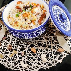 A picture of Navratan Pulao.